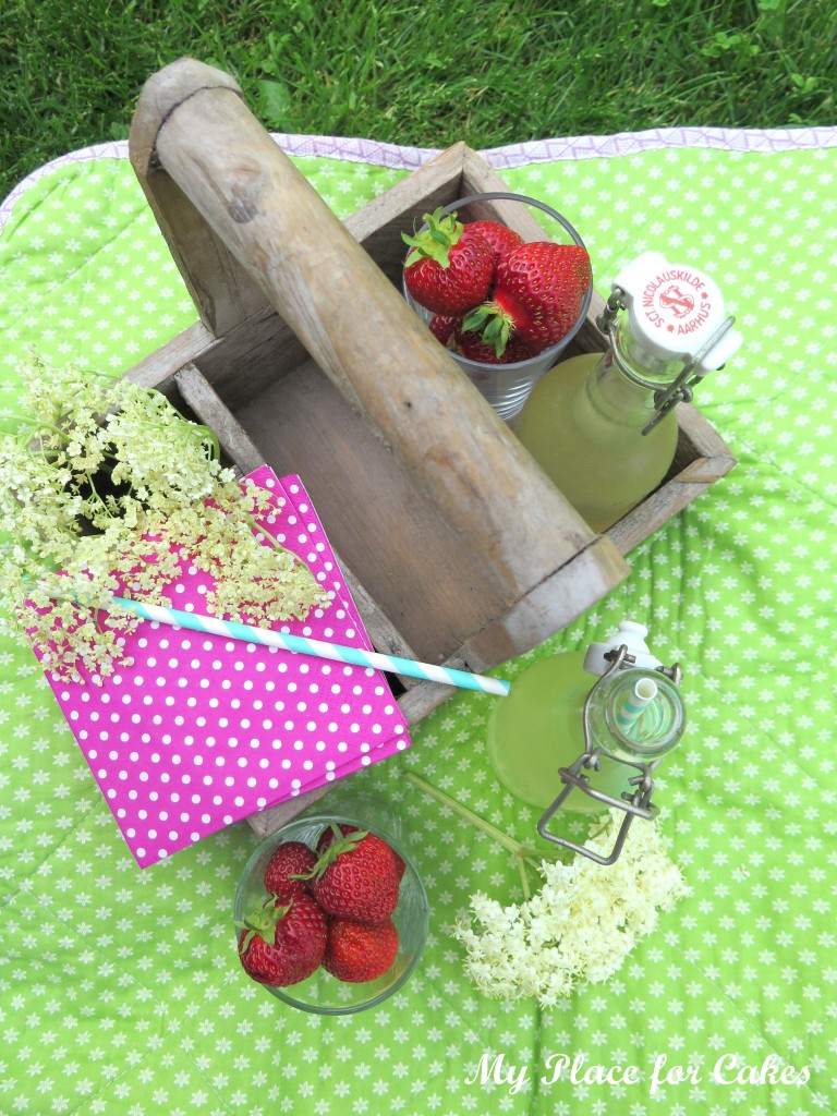 rp_hyldeblomstsaft-768×1024.jpg